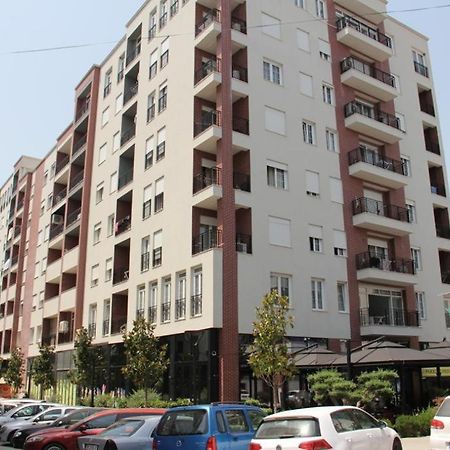 Lovely Apartment Tirana Esterno foto