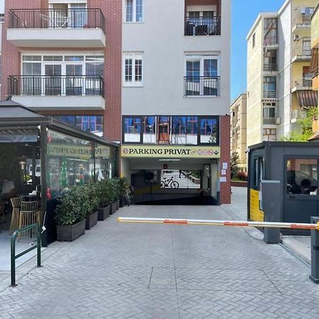 Lovely Apartment Tirana Esterno foto