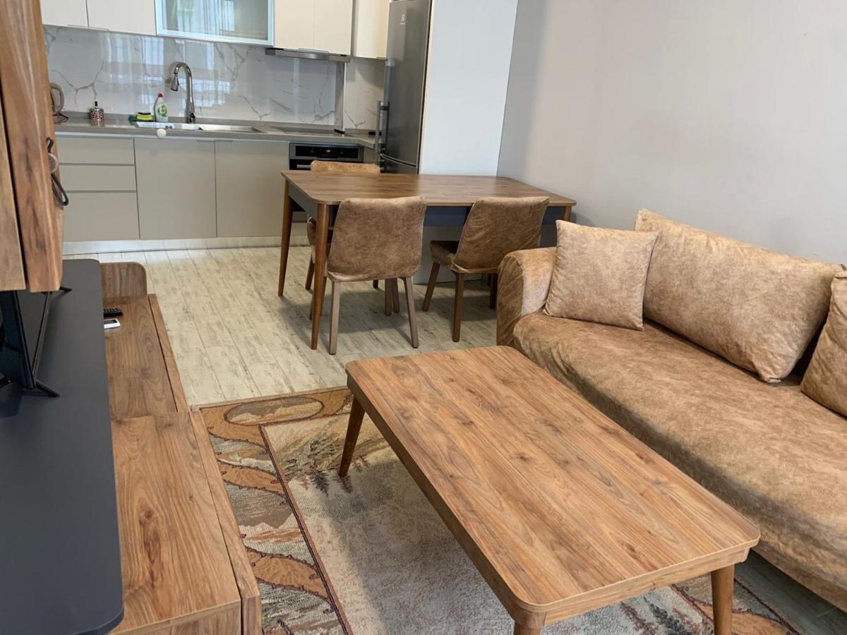 Lovely Apartment Tirana Esterno foto