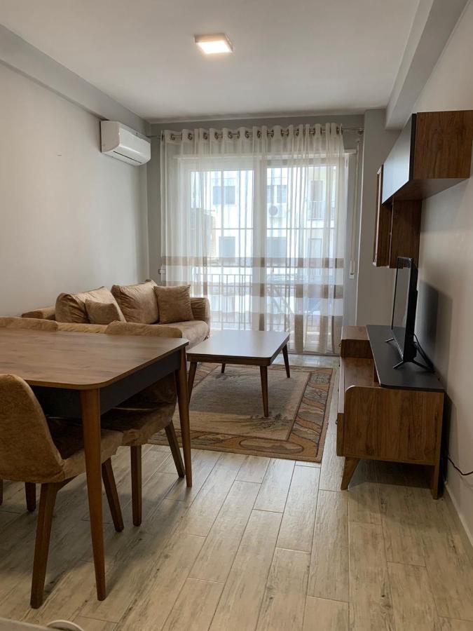 Lovely Apartment Tirana Esterno foto
