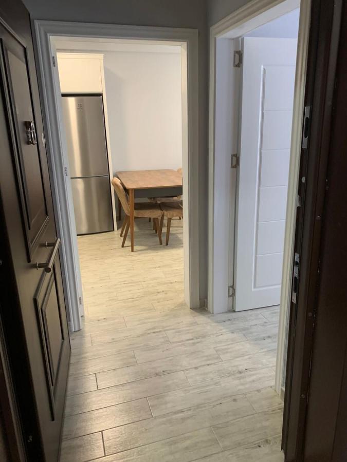 Lovely Apartment Tirana Esterno foto