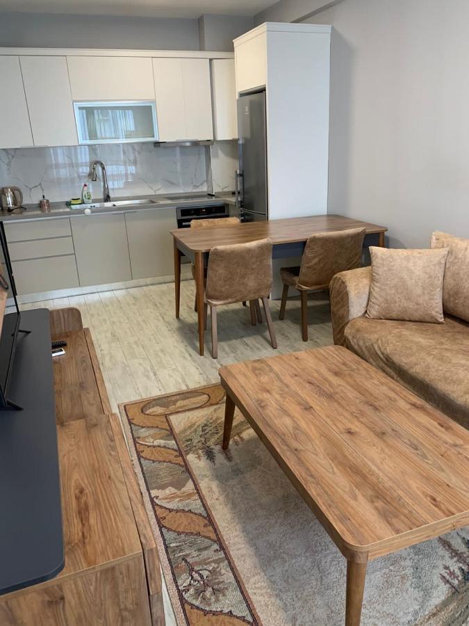 Lovely Apartment Tirana Esterno foto