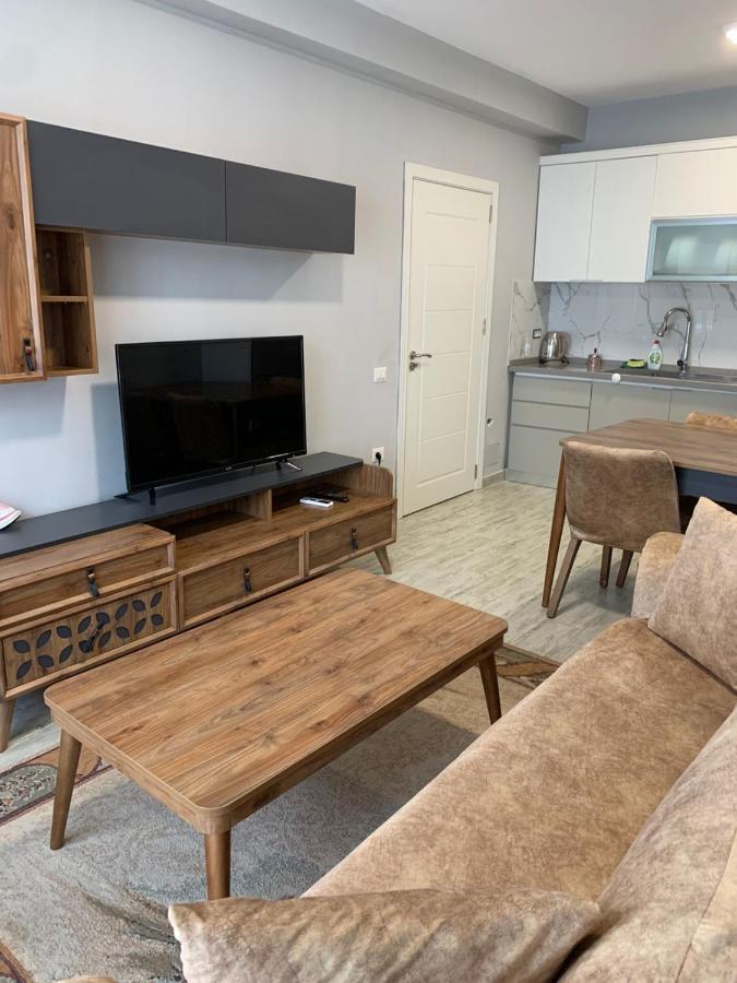 Lovely Apartment Tirana Esterno foto