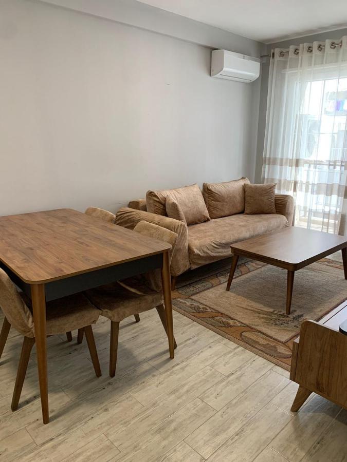 Lovely Apartment Tirana Esterno foto