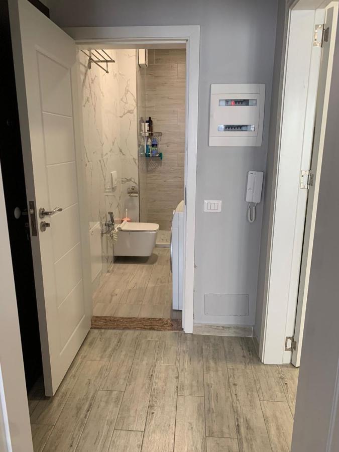 Lovely Apartment Tirana Esterno foto
