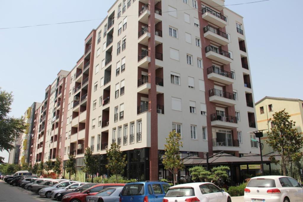 Lovely Apartment Tirana Esterno foto